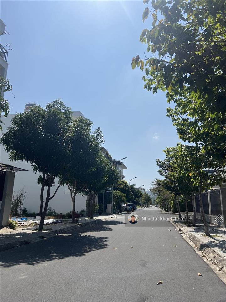 Cần bán đất khu đô thị an bình tân nha trang  sổ hồng sang tên  đường t12