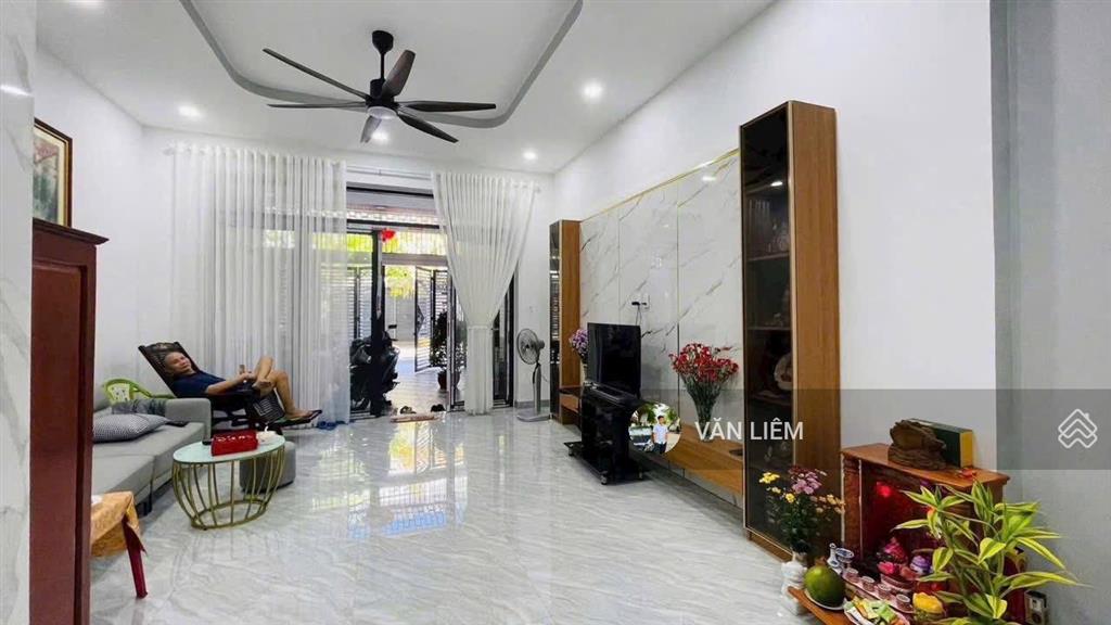 Hạ giá 200tr bán nhà mới xây 3 tầng kđt phước long a  nha trang. có thang máy. giá 8,5 tỷ