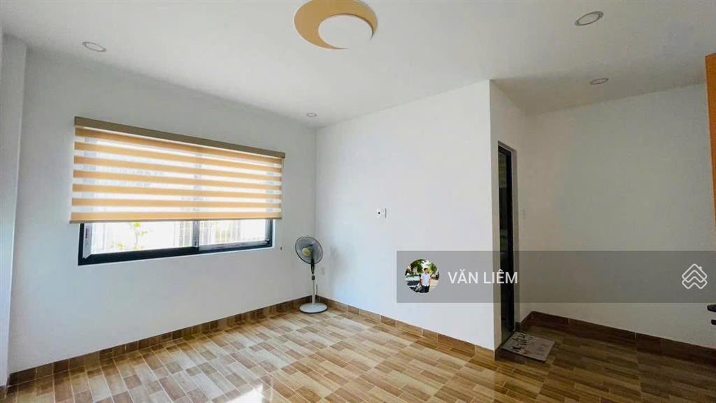 Hạ giá 200tr bán nhà mới xây 3 tầng kđt phước long a  nha trang. có thang máy. giá 8,5 tỷ
