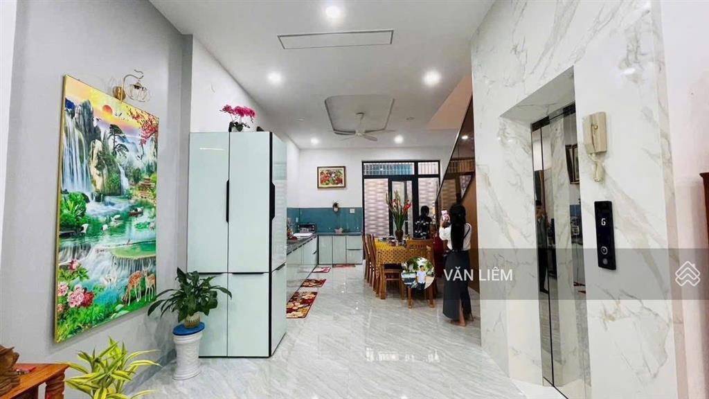 Hạ giá 200tr bán nhà mới xây 3 tầng kđt phước long a  nha trang. có thang máy. giá 8,5 tỷ