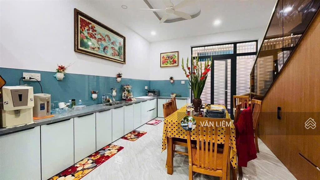 Hạ giá 200tr bán nhà mới xây 3 tầng kđt phước long a  nha trang. có thang máy. giá 8,5 tỷ