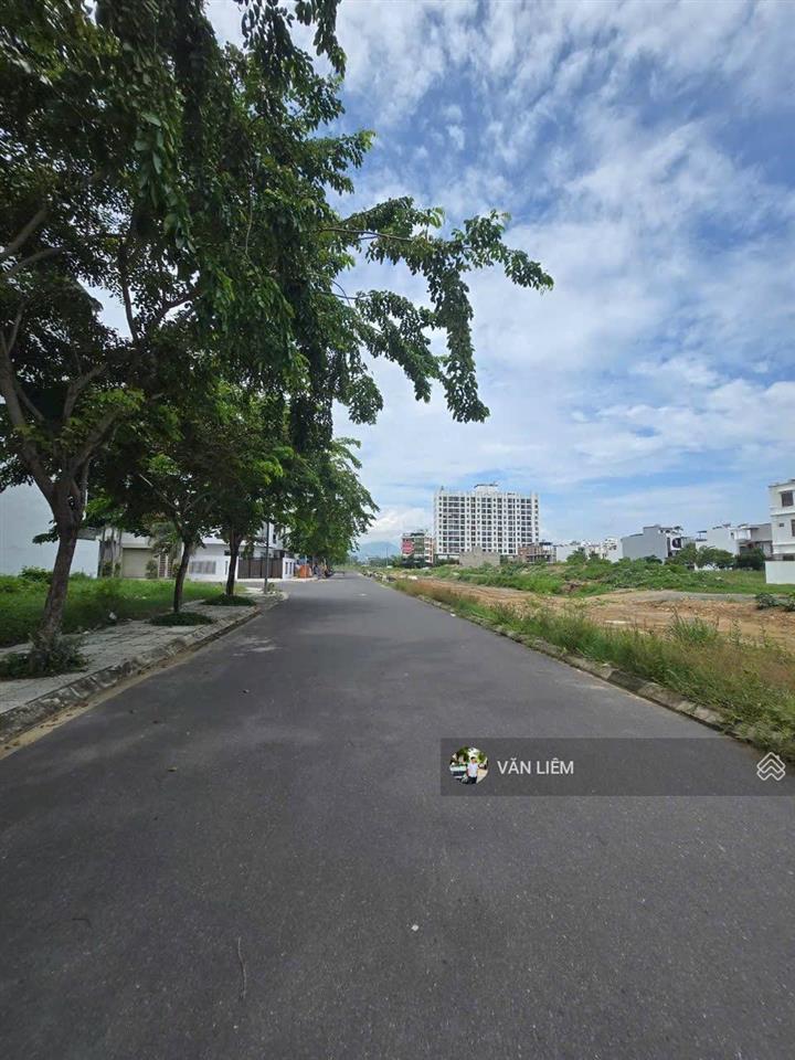 Biệt thự cao cấp ocean view nha trang  diện tích đất 772,2m2 (ngang 40m)  kết cấu 3 tầng kiên cố