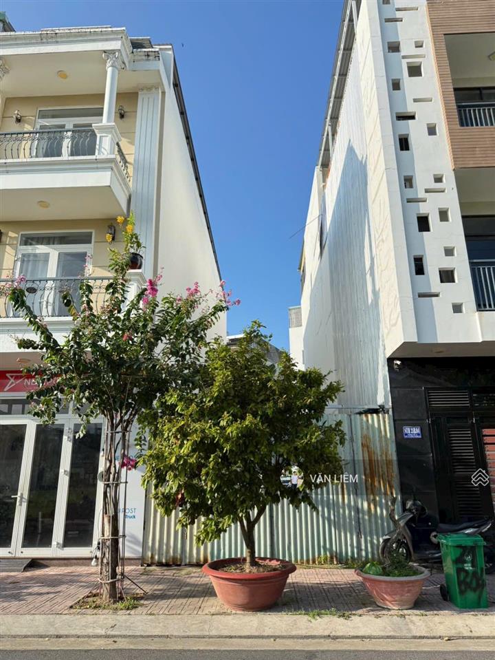 Hà quang 2 đất 2 mặt tiền trước sau, đối diện công viên chỉ 5,9 tỷ!