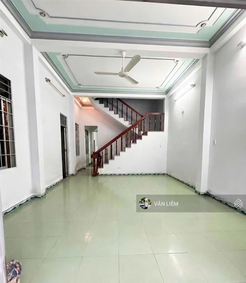 Cho thuê nhà 1 trệt 2 lầu hòn rớ 90m8 triệu vị trí cạnh ngã 4, thuận tiện sinh hoạt, phù