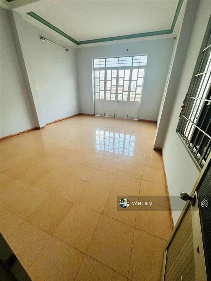 Cho thuê nhà 1 trệt 2 lầu hòn rớ 90m8 triệu vị trí cạnh ngã 4, thuận tiện sinh hoạt, phù