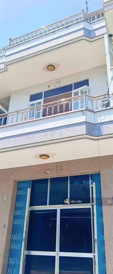 Cho thuê nhà 1 trệt 2 lầu hòn rớ 90m8 triệu vị trí cạnh ngã 4, thuận tiện sinh hoạt, phù