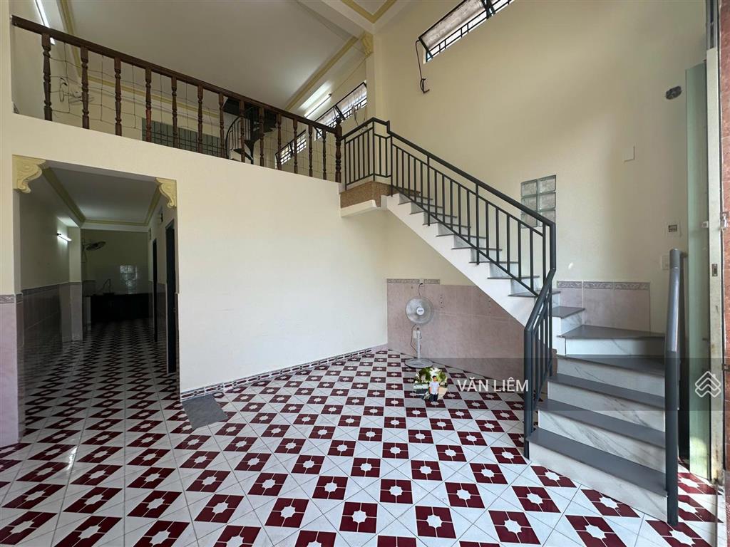 Cho thuê nhà nguyên căn có gác lửng mặt tiền đường phan huy ích hòn rớ 1 giá 10tr/tháng
