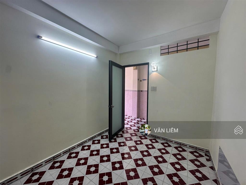 Cho thuê nhà nguyên căn có gác lửng mặt tiền đường phan huy ích hòn rớ 1 giá 10tr/tháng