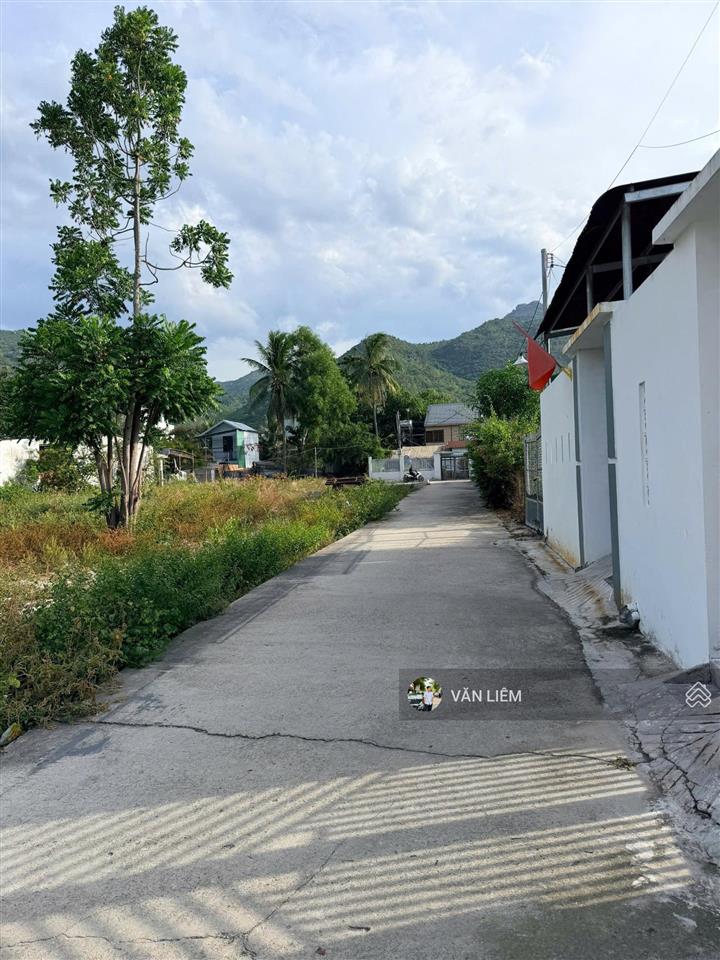 Còn 1 lô hiếm có sau trường phước hạ chỉ 980 triệu! diện tích 60,2m ngang 5m. sổ riêng full