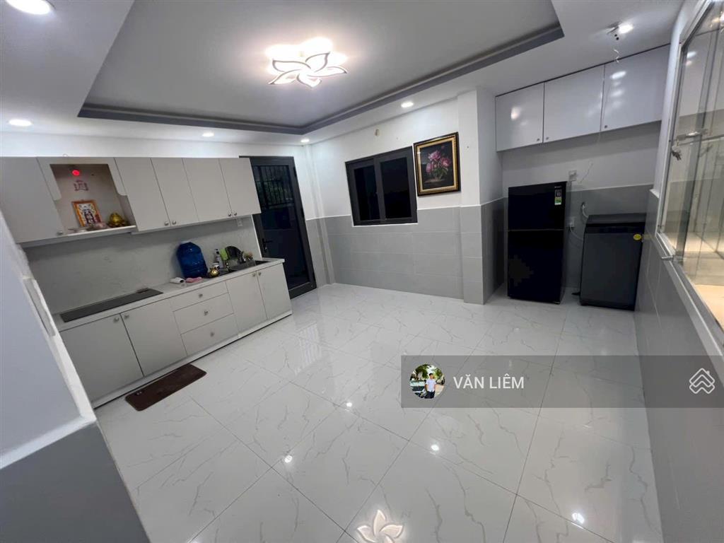 (8 triệu) cho thuê nhà nguyên căn phước đồng dt gần 300m2 gồm 2pn 3wc 1p khách 1 bếp wc riêng