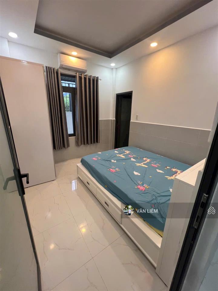 (8 triệu) cho thuê nhà nguyên căn phước đồng dt gần 300m2 gồm 2pn 3wc 1p khách 1 bếp wc riêng