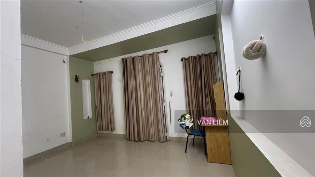 Cho thuê nhà 3 tầng  phước long nhà lệch tầng cực thoáng đường 8m, ô tô đỗ trong nhà