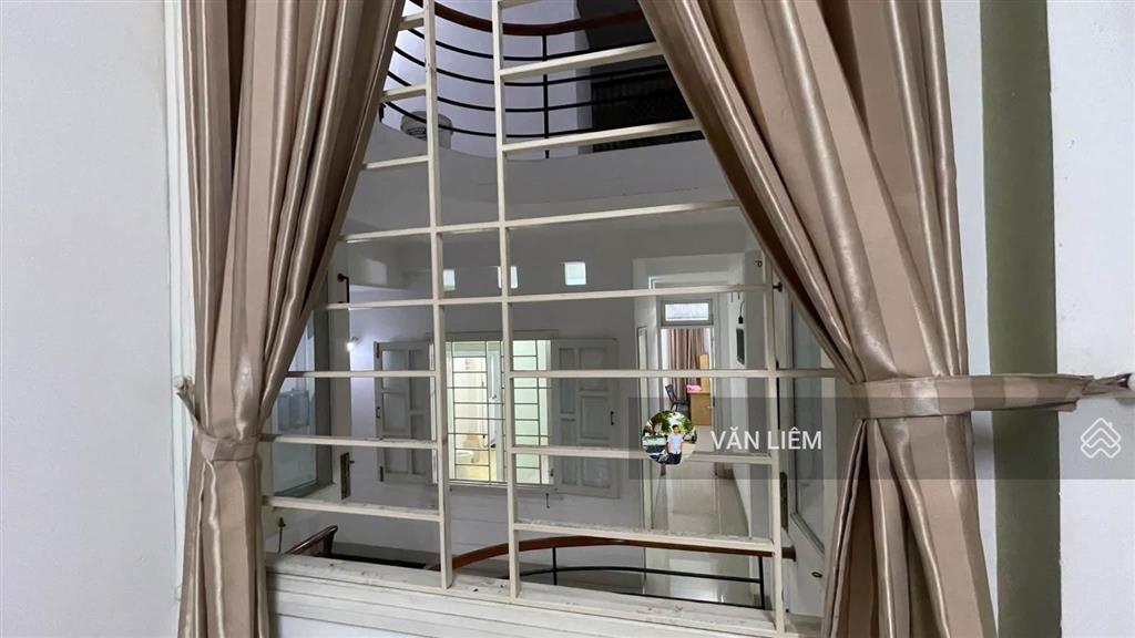 Cho thuê nhà 3 tầng  phước long nhà lệch tầng cực thoáng đường 8m, ô tô đỗ trong nhà