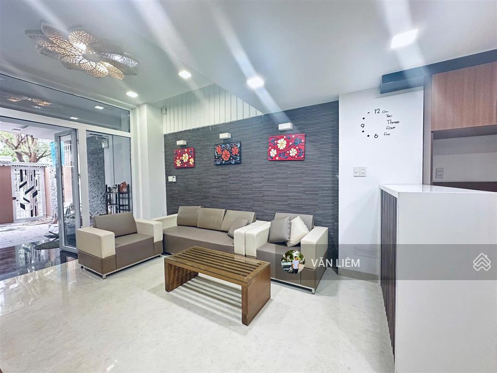 Cho thuê nhà khu đô thị phước long, nha trang diện tích 100m2 nhà 3 tầng nhà 3 phòng ngủ,