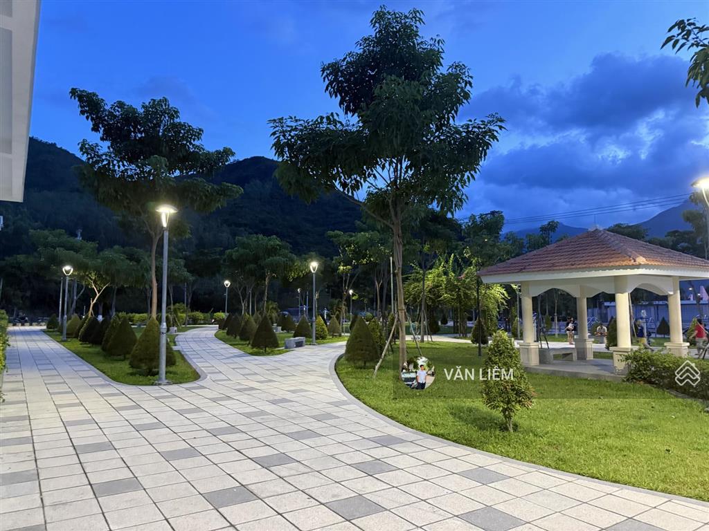 Tđc hòn rớ 2 nhánh sông đường số 9. diện tích 100m2 ngang 5m. đường số 9 rộng 13.5m