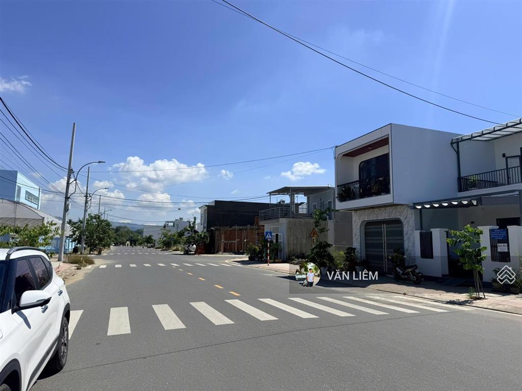 Bán lô đất đường 10m, đường thông khu tđc ngọc hiệp, phường tây nha trang. 3 tỷ 850
 diện tích 98
