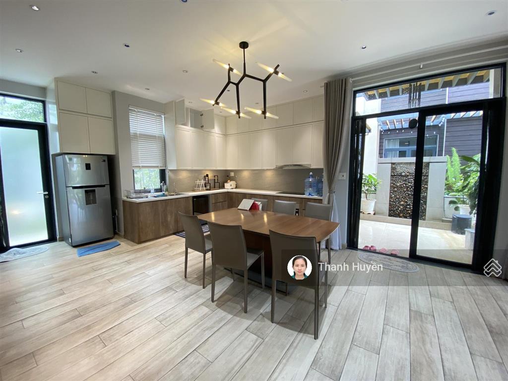 Cho thuê biệt thự lucasta khang điền, full nội thất đẹp đường rộng 20m