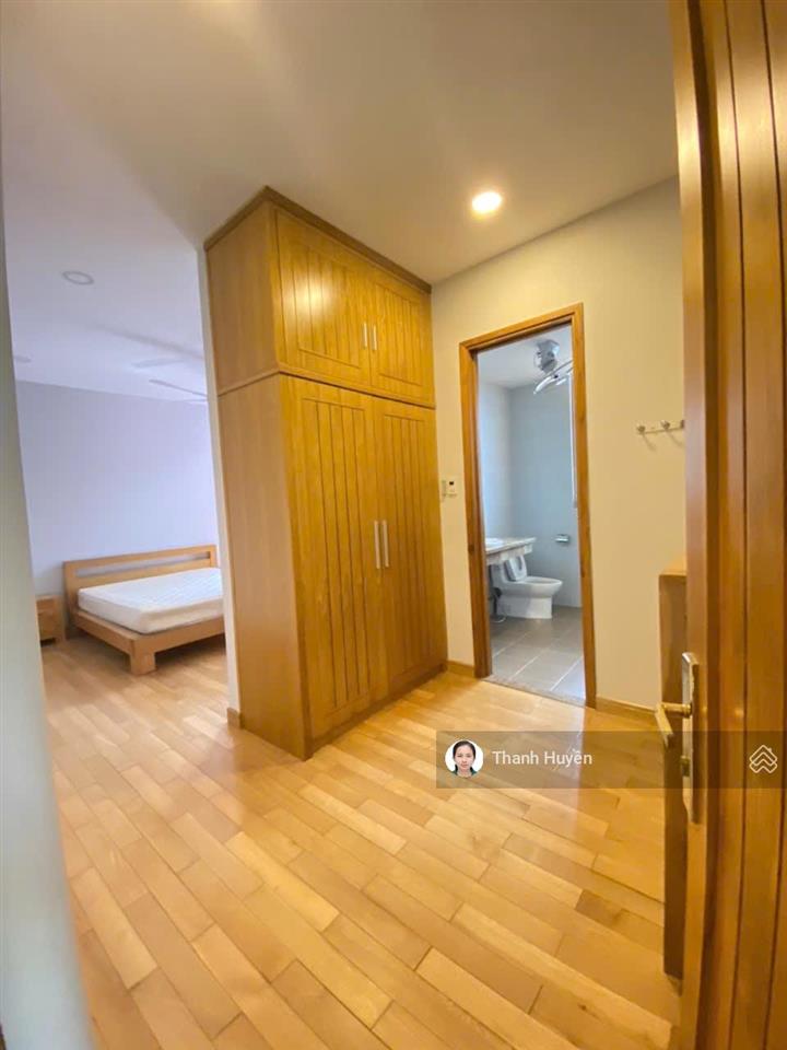 Cho thuê biệt thự riviera cove đơn lập sân vườn ngay hồ bơi  đẹp rộng