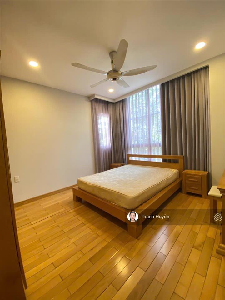 Cho thuê biệt thự riviera cove đơn lập sân vườn ngay hồ bơi  đẹp rộng