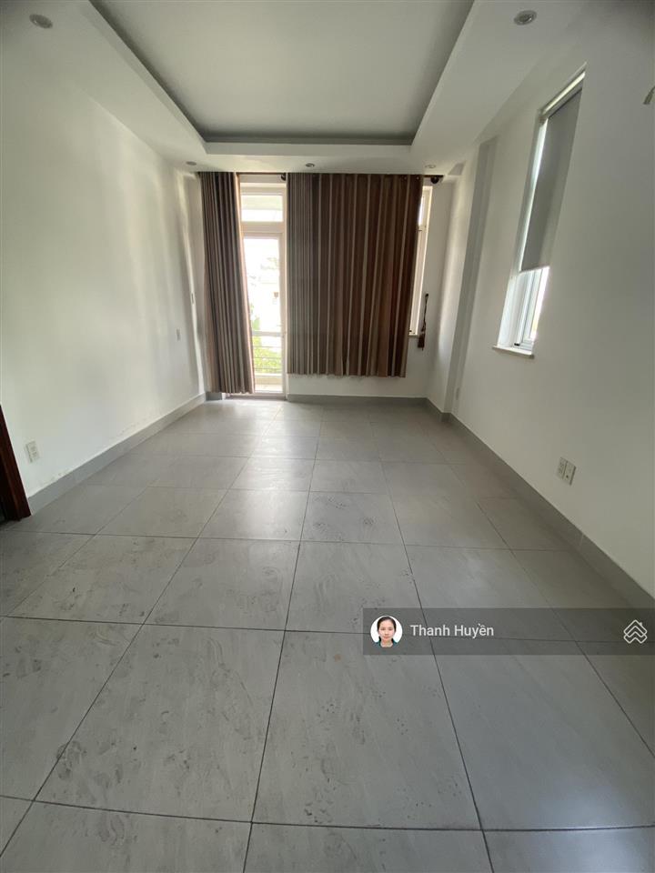 Cho thuê căn góc đường út trà ôn làm văn phòng trường học hay spa