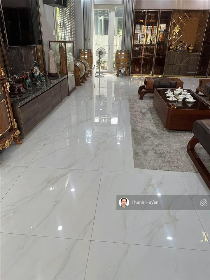 Biệt thự dt 300m2 melosa khang điền chỉ 35 triệu