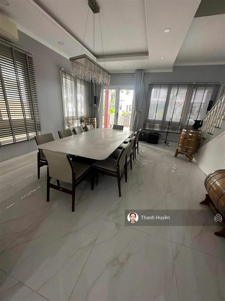 Biệt thự dt 300m2 melosa khang điền chỉ 35 triệu