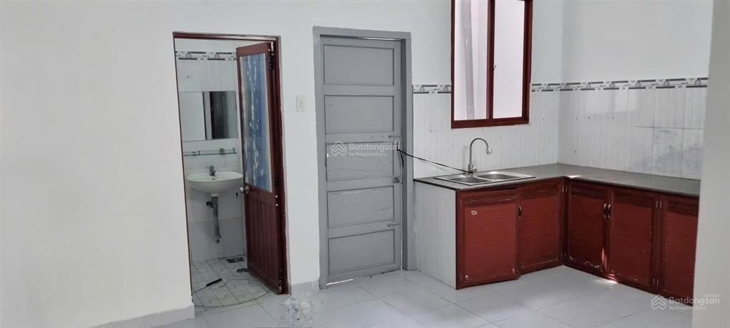 Nhà tái định cư thuỷ tú, diện tích rộng phù hợp xây biệt thự nghỉ dưỡng, căn hộ cho thuê