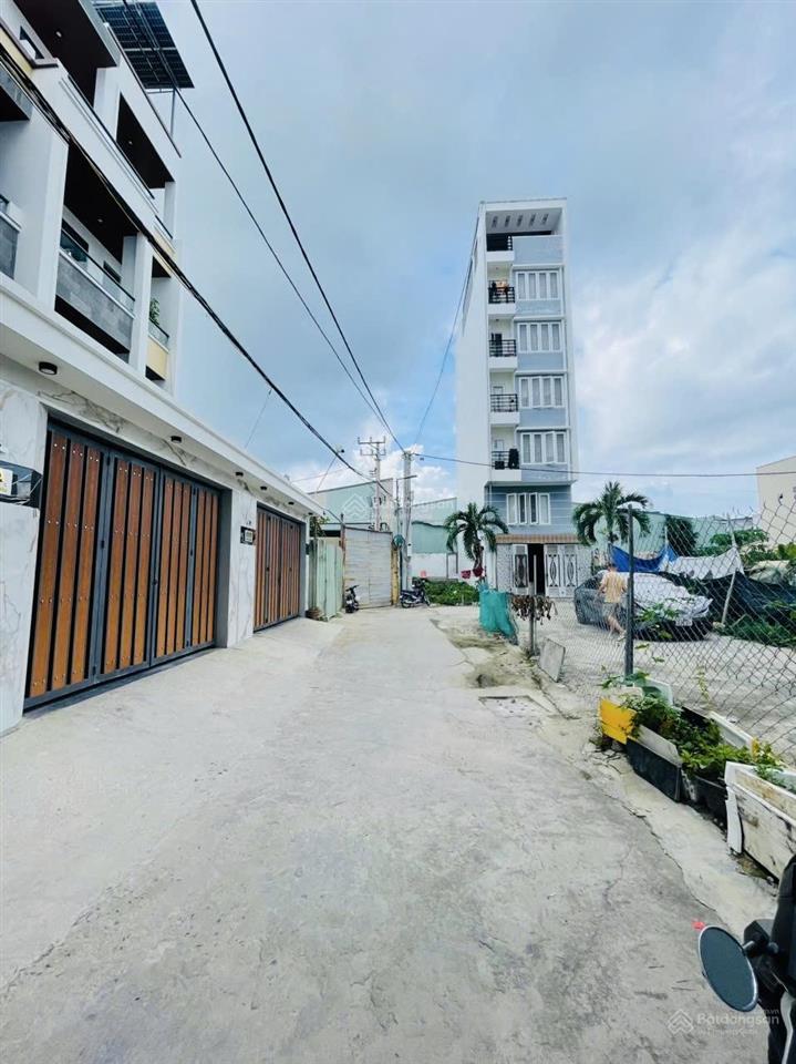 Đất gần bãi tắm hòn chồng. khu vực rất ít quỹ đất rộng phù hợp xây căn hộ, nghỉ dưỡng