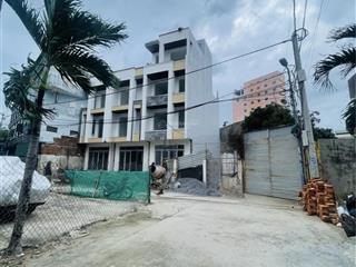 Đất gần bãi tắm hòn chồng. khu vực rất ít quỹ đất rộng phù hợp xây căn hộ, nghỉ dưỡng