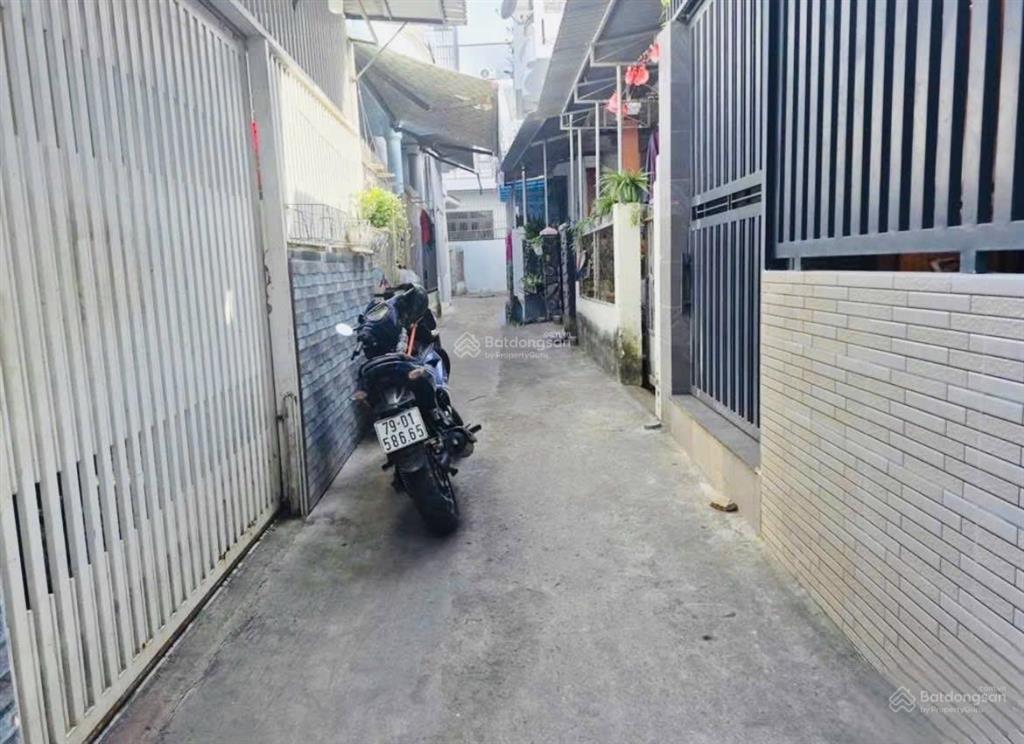 Nhà hẻm mai xuân thưởng gần biển hòn chồng