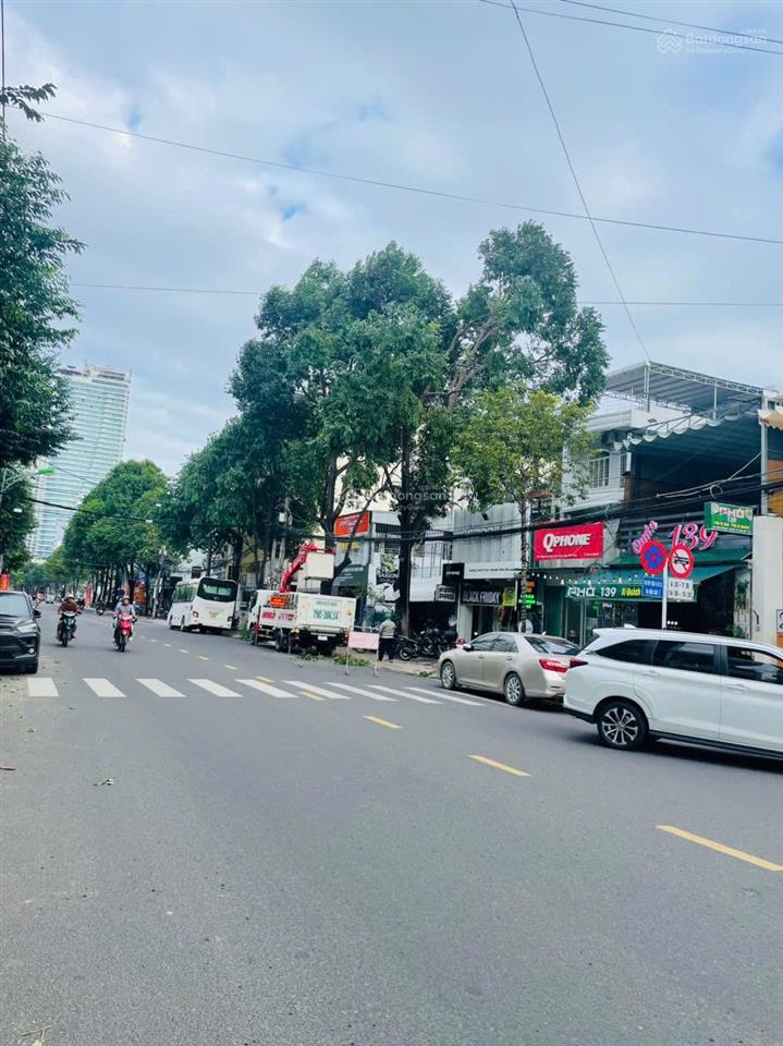Nhà mặt tiền nguyễn thị minh khai gần biển nha trang