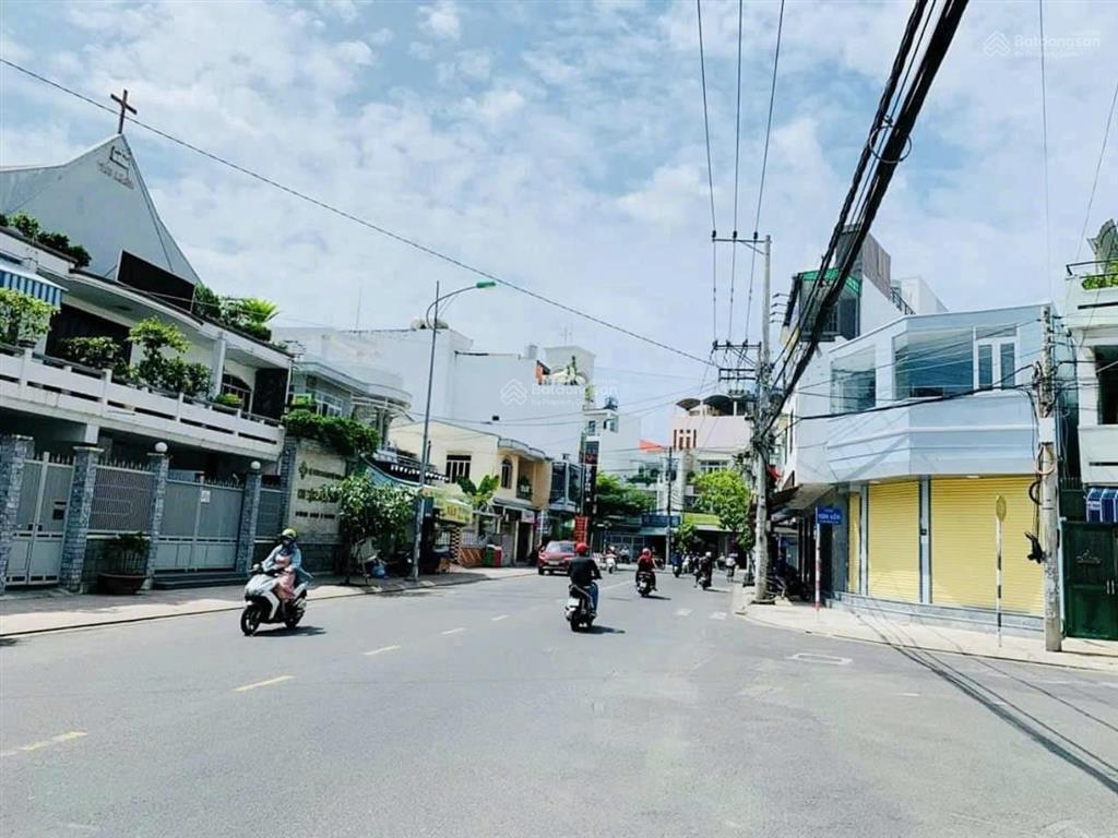 Nhà đường cửu long, vị trí kinh doanh đắc địa
