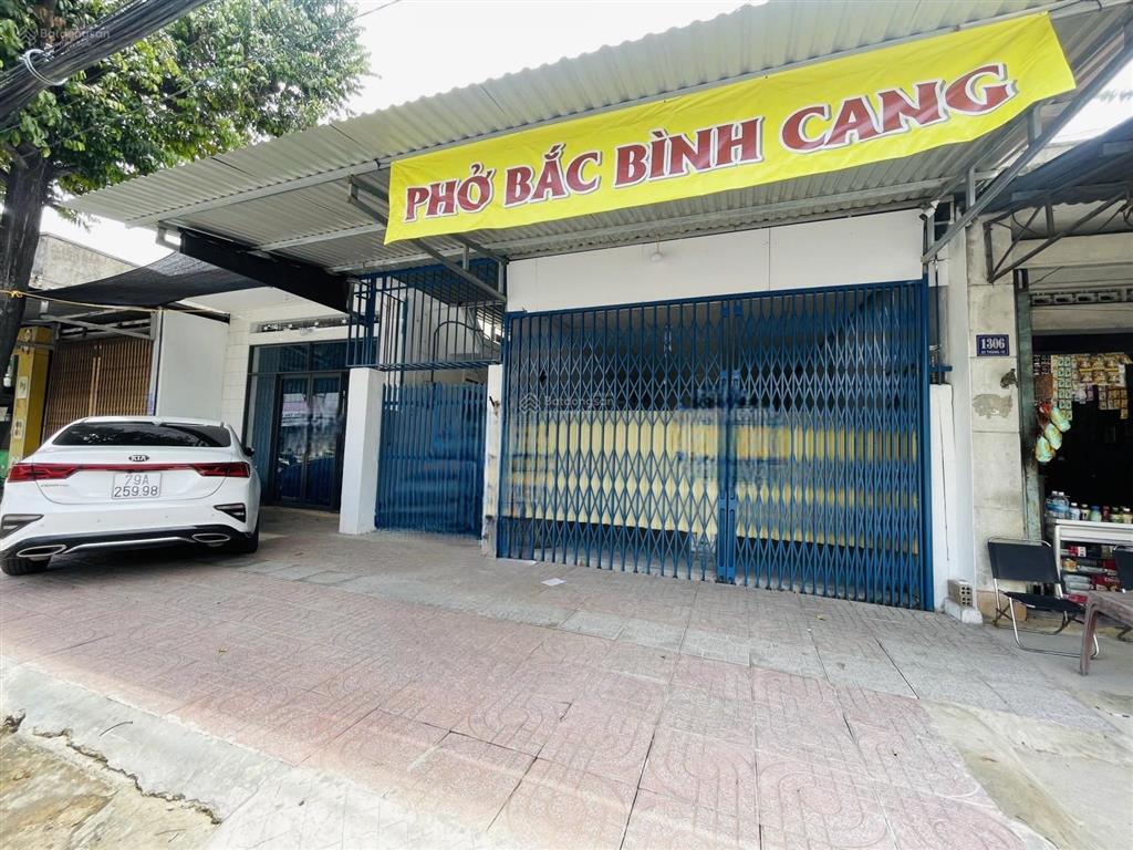 Nhà đường 23  10, mặt tiền rộng thuận tiện kinh doanh, làm showroom