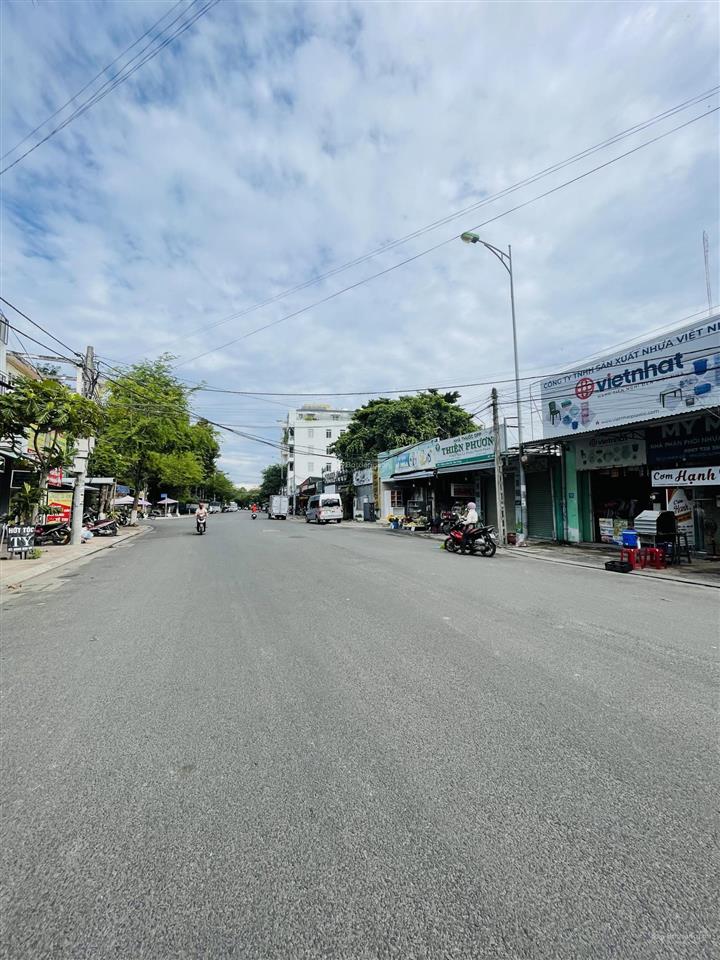 Nhà đường lý nam đế, gần chợ bình tân. vị trí kinh doanh nhộn nhịp