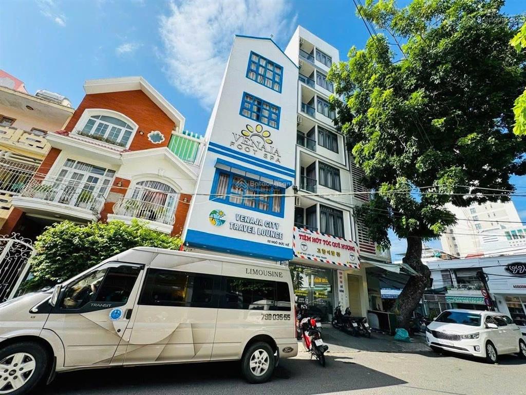 Nhà ngay trung tâm khu phố hàn đường ngô đức kế