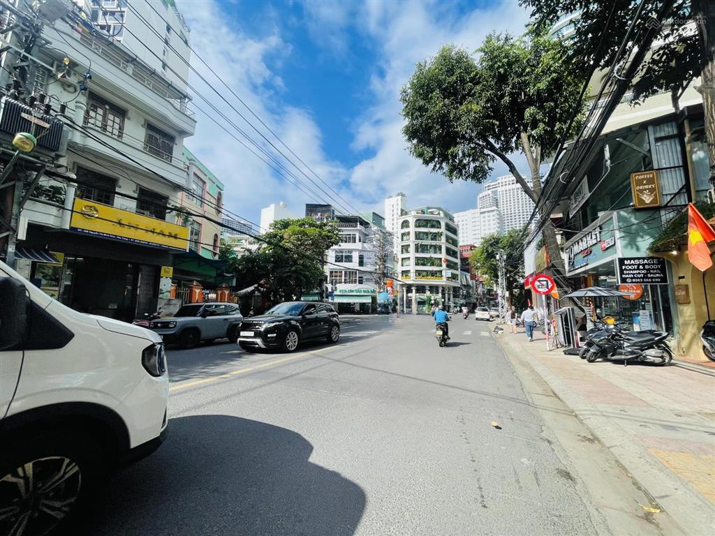 Nhà đường nguyễn thị minh khai, vị trí đắc địa trung tâm phố. gần quảng trường 2/4