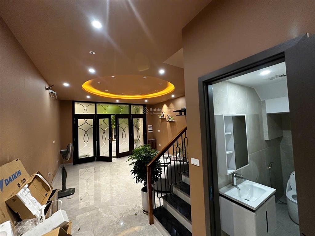 Bán liền kề sh14xx 70m2 hoàn thiện 5 tầng giá 11 tỷ.  0917 854 ***