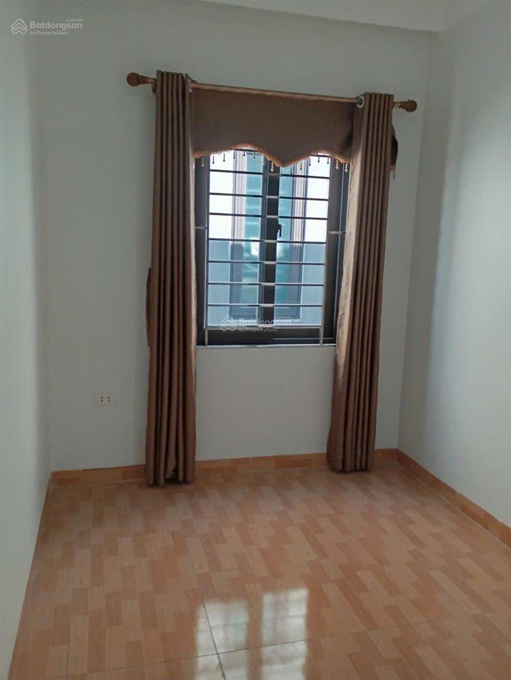 Cho thuê nhà nguyên căn tầng, lô góc, ngõ 3m gần trường tiểu học cự khối