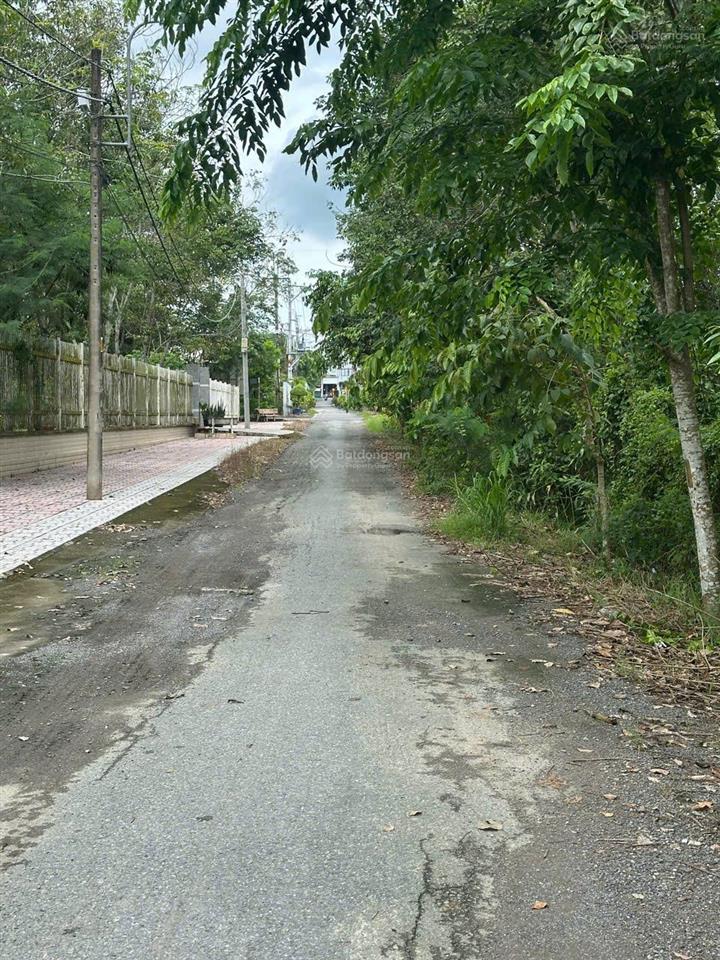 Siêu hiếm, bán gấp cực rẻ dt 3192m2 chỉ 3,3tỷ (có bớt), đường xe tải, cơ sở hạ tầng, xã nhuận đức