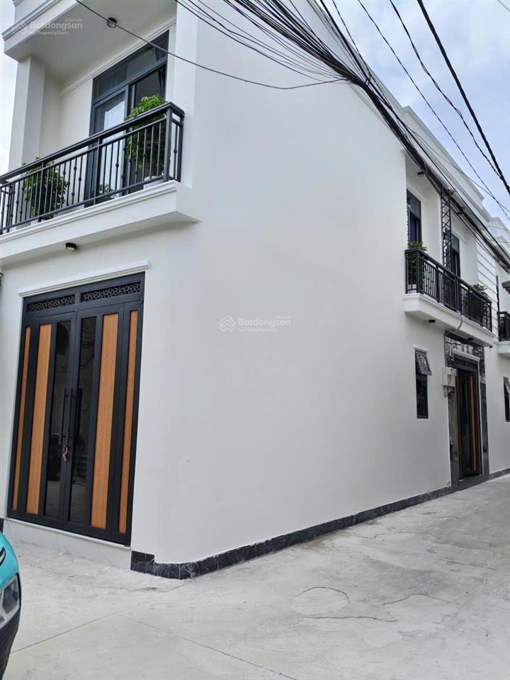 Bán gấp nhà mới xây 100%, 1 lầu, 2pn, hẻm xe hơi 2 oto tránh, nhà đẹp, công chứng vi bằng