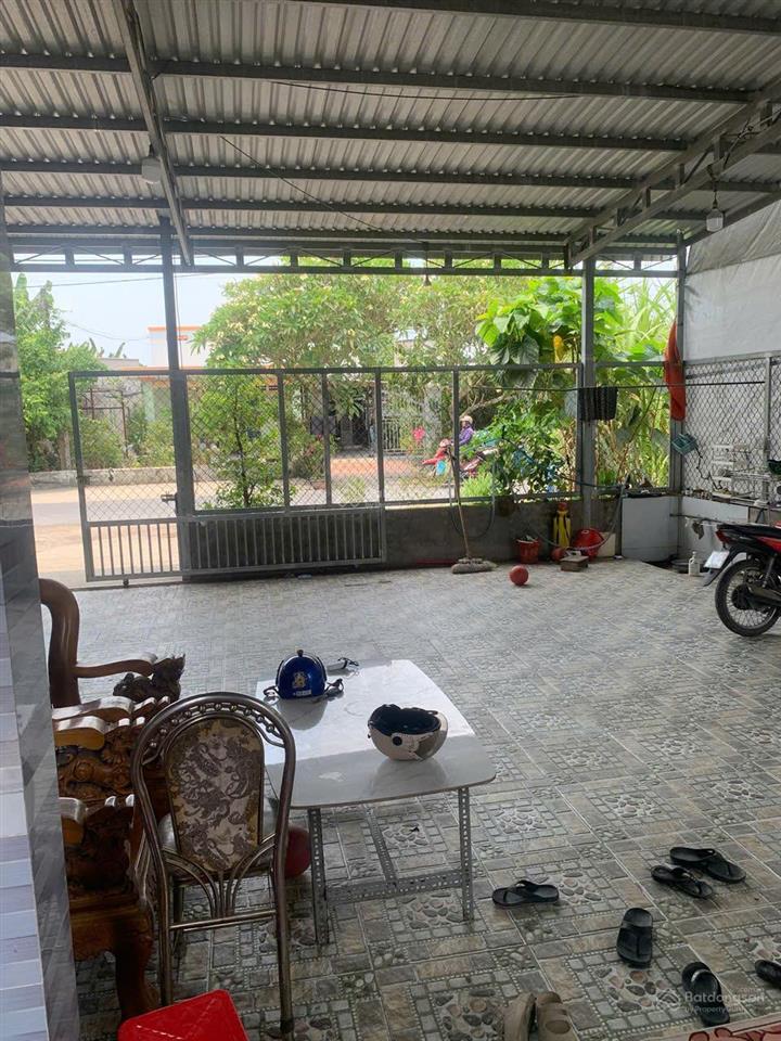 Bán đất tân phú trung củ chi 674m² có 300m² thổ cư, nhà mới sẵn ở, gần bv xuyên á, giá 4.6 tỷ
