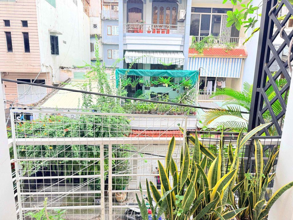 CĂN HỘ BAN CÔNG FULL NỘI THẤT - CỘNG HÒA, TÂN BÌNH - GIÁ TỐT