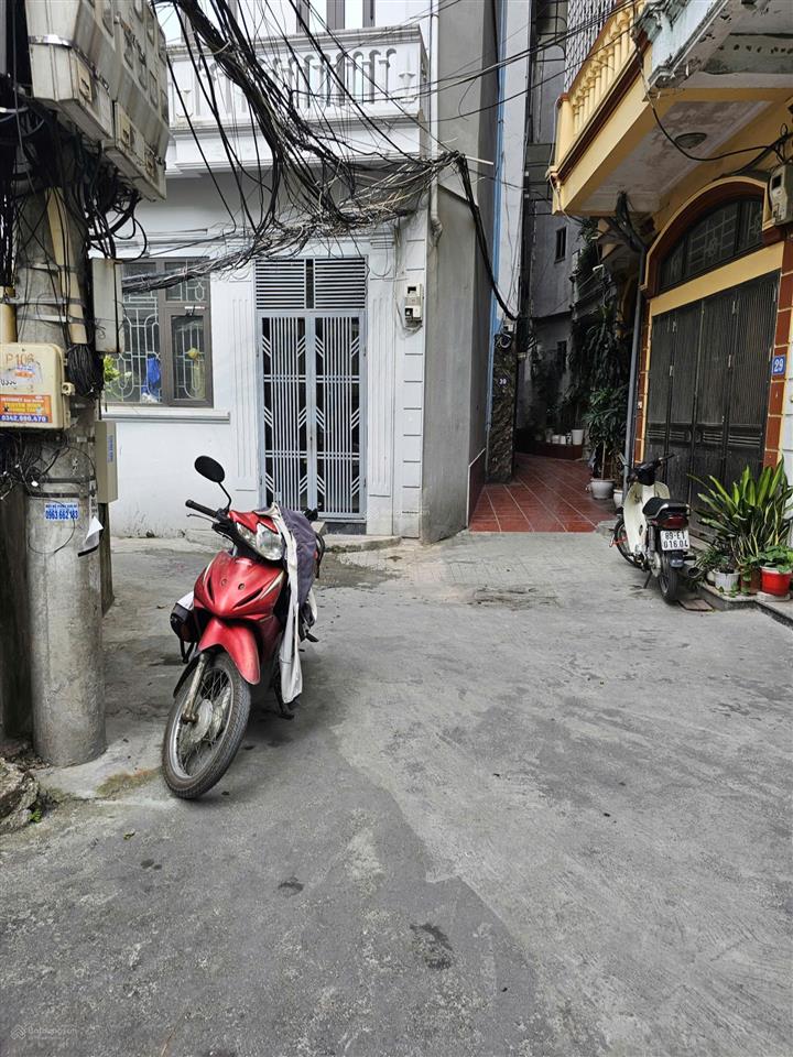 Chính chủ cho thuê phòng trọ giá rẻ bất ngờ, vị trí đẹp ở phố hào nam, ô chợ dừa, hà nội