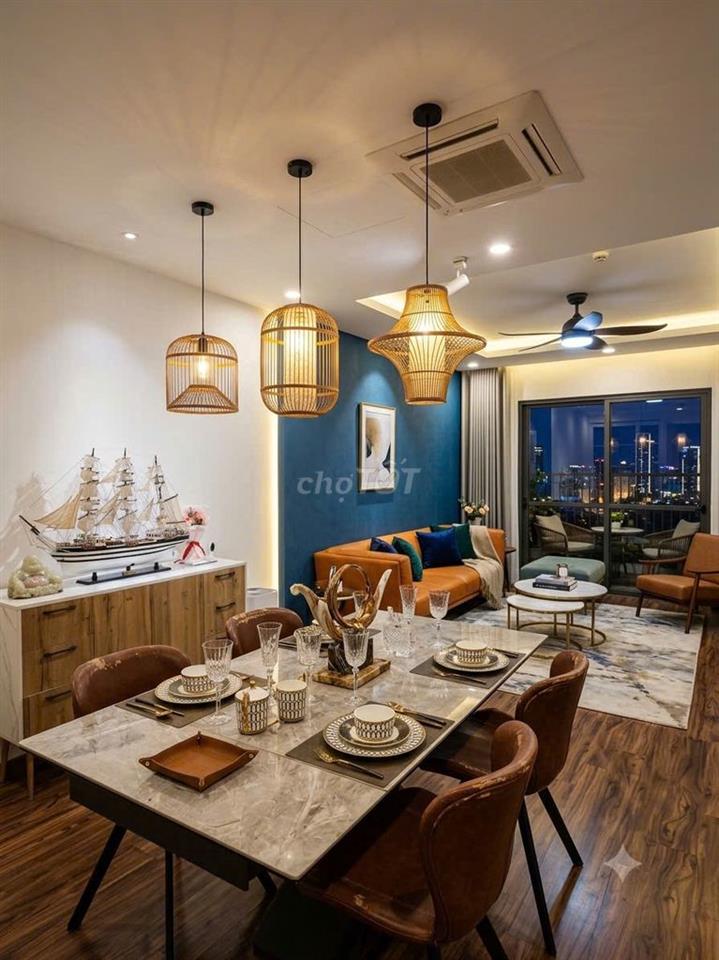 Chính chủ gửi bán căn 3PN nội thất đẹp tại Golden Palm