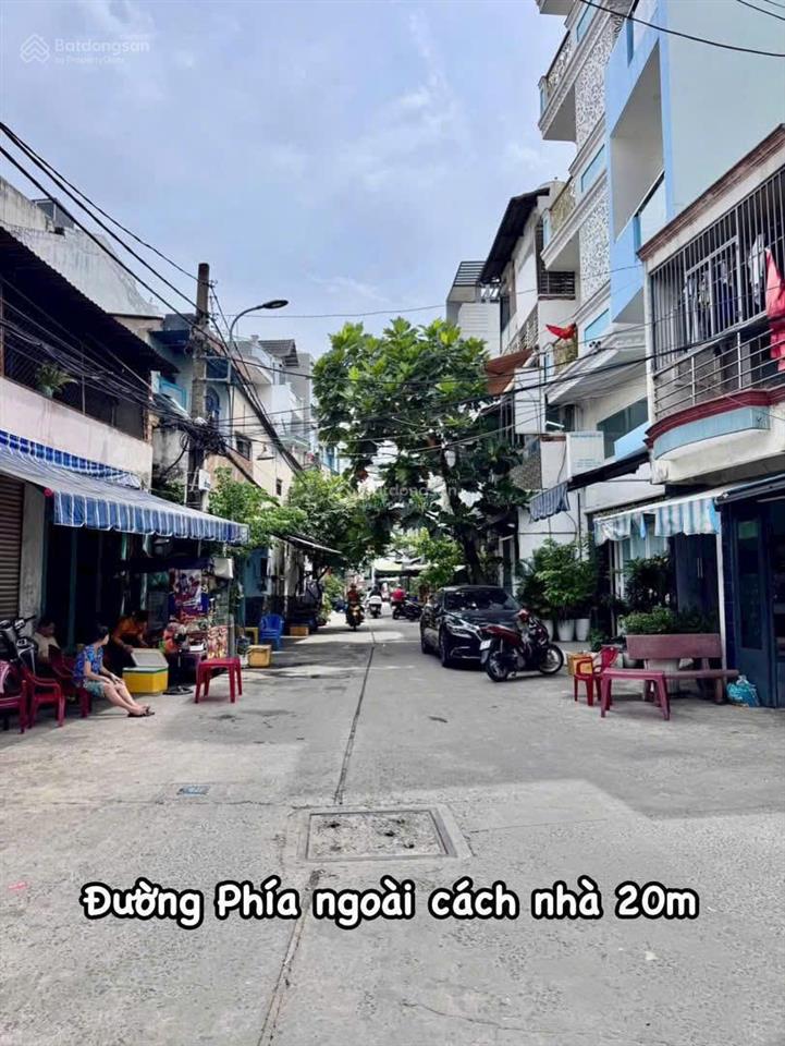 Bán nhà đường lạc long quân, p5, q11, cách hxt chỉ 20m, 1 trệt lửng, 1 lầu, 2pn. shr cc ngay