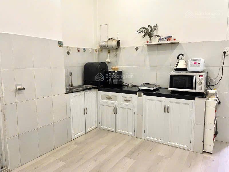 Nhà gần chợ nguyễn đình chiểu pn, 1 lầu shr, đã test qh cách mt 10m