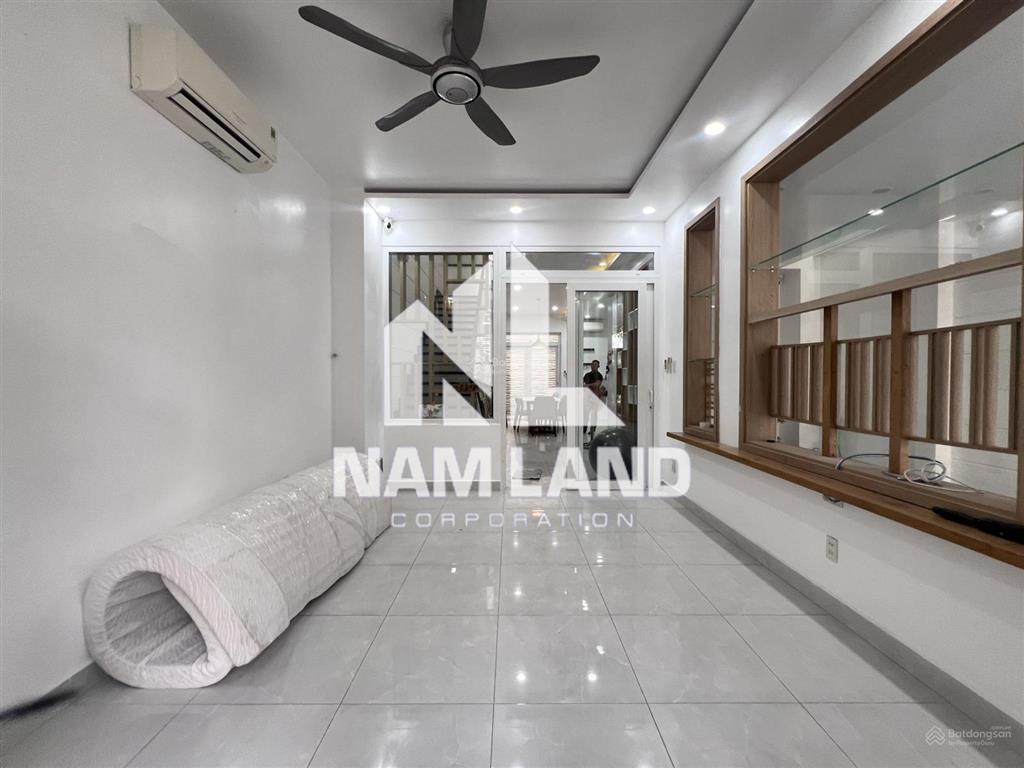 Cho thuê nhà hướng đông gara 3 lầu 4 phòng có nội thất để ở gia đình, văn phòng kết hợp tại an phú