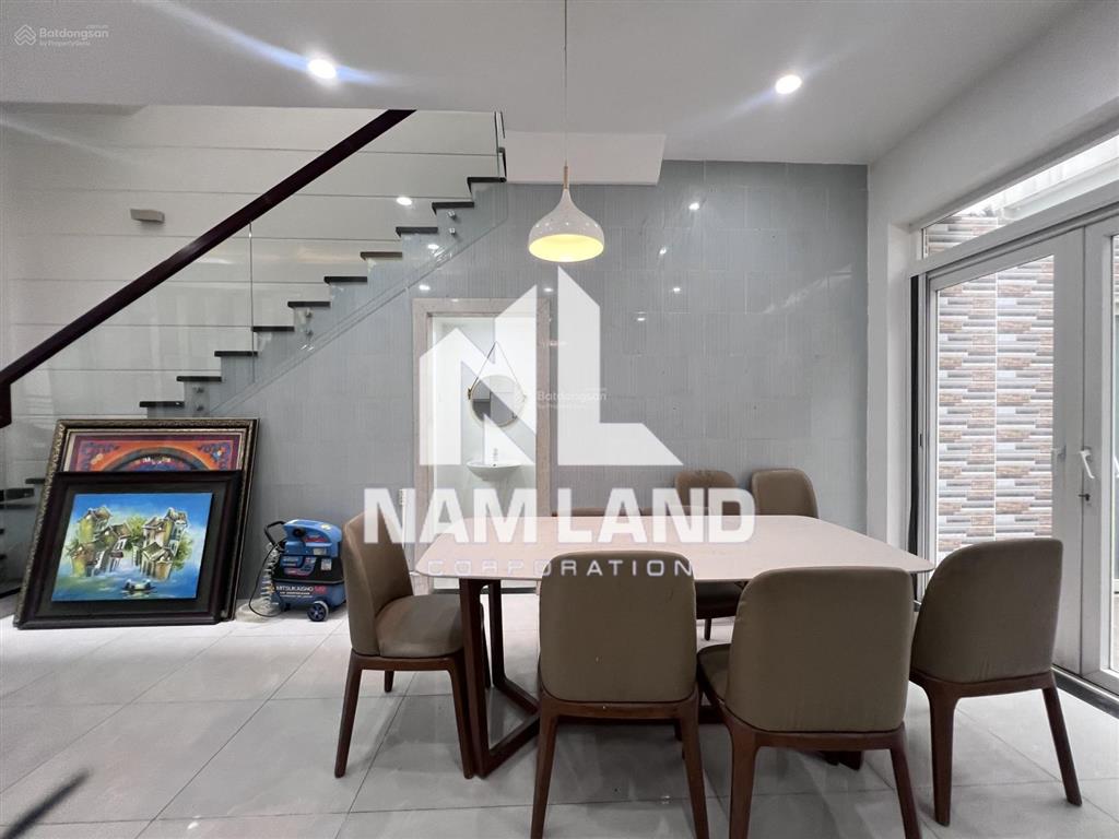 Cho thuê nhà hướng đông gara 3 lầu 4 phòng có nội thất để ở gia đình, văn phòng kết hợp tại an phú