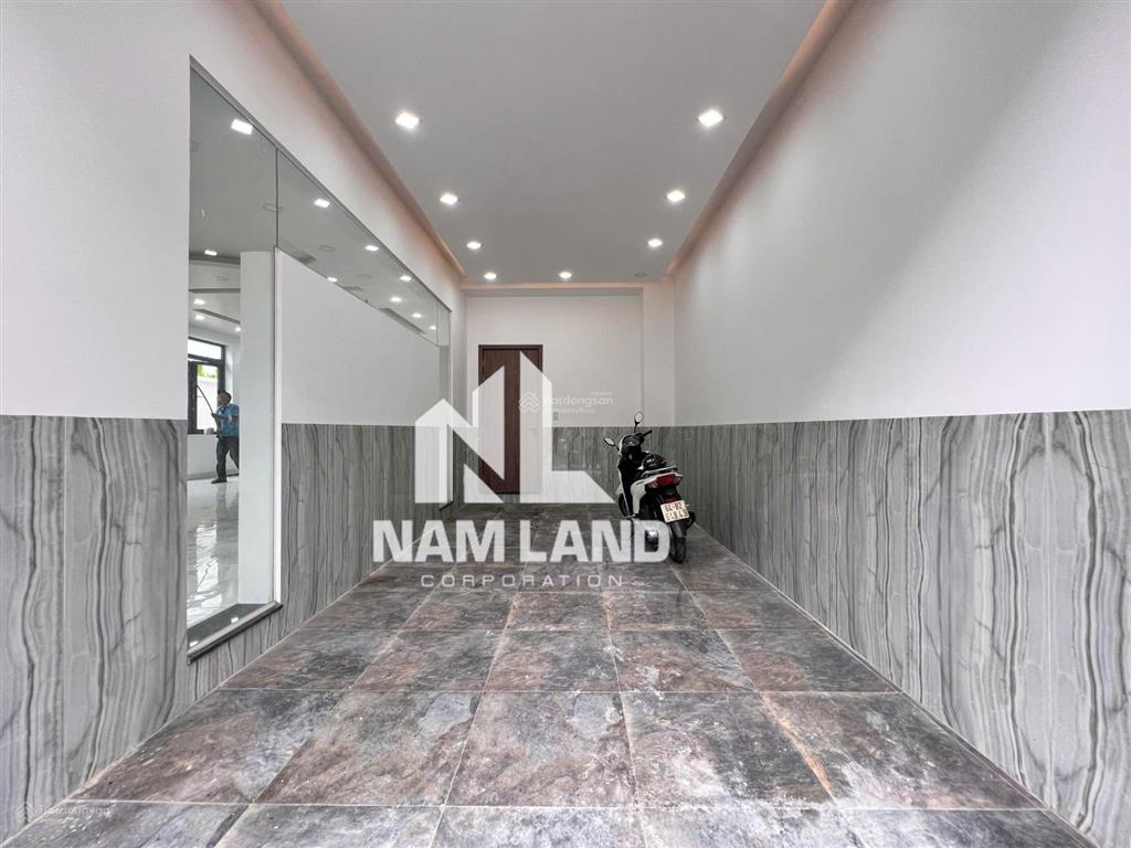 Cho thuê nhà mới 4 tầng 5 phòng gần đường liên phường, phước long b hướng đông nam để ở, văn phòng
