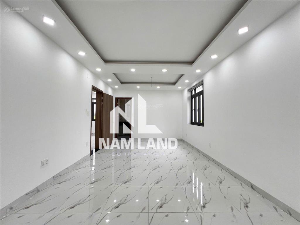 Cho thuê nhà mới 4 tầng 5 phòng gần đường liên phường, phước long b hướng đông nam để ở, văn phòng